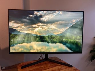 Samsung 32" Essential Monitor S32B300NWN - Excellent Condition (HDMI Cable Included)