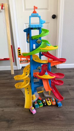 2014 Fisher-Price Little People City Skyway with 7 vehicles