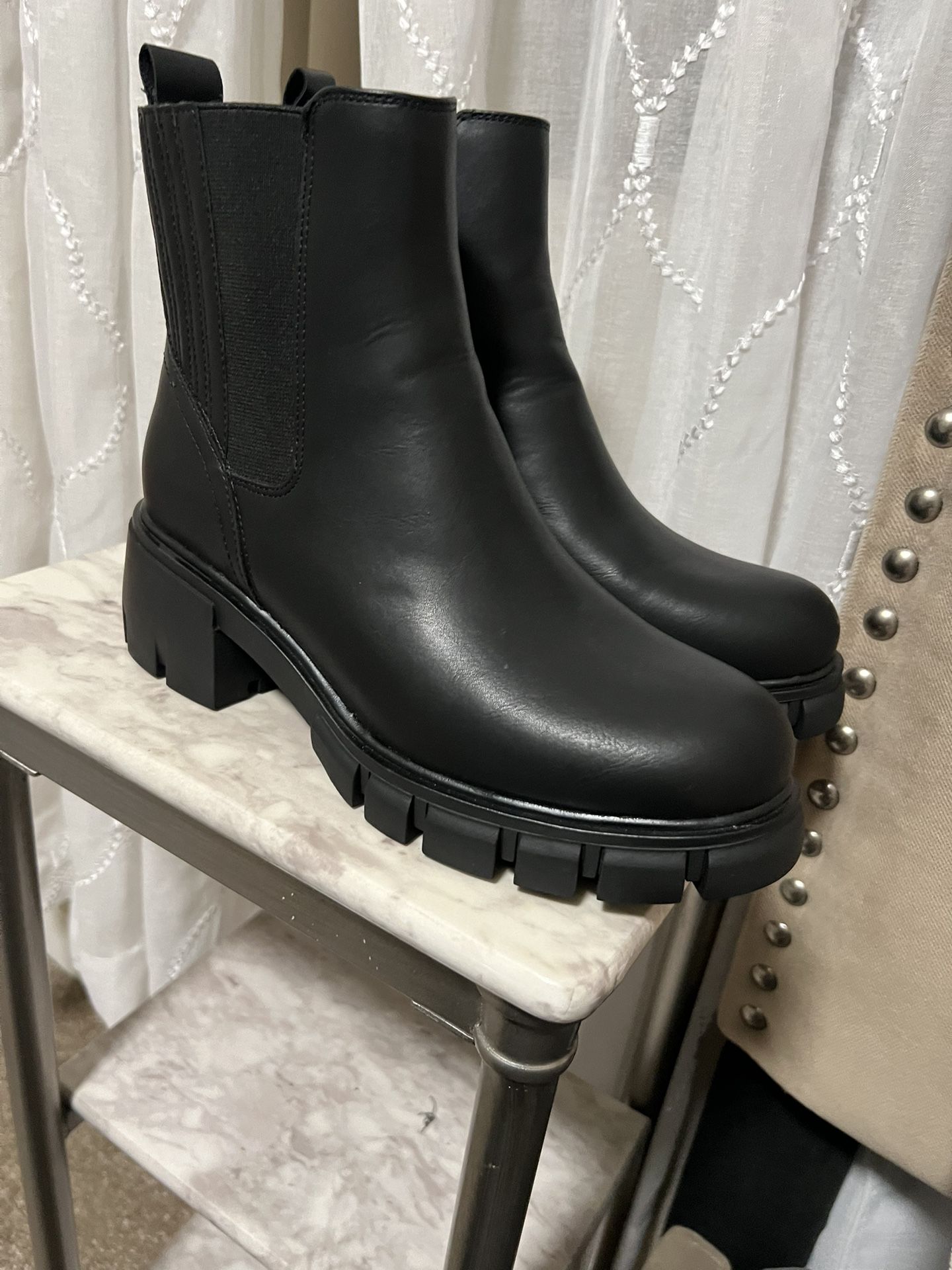 Mia boots new