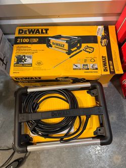DEWALT DWPW2100 2100 PSI 1.2 GPM Electric Pressure Washer