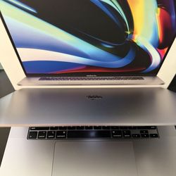 2019 16” MacBook Pro 2.3GHZ 8core i9 16GB 1TB