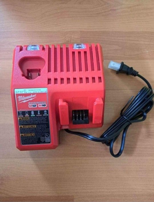 Milwaukee M18 M12 Battery Charger