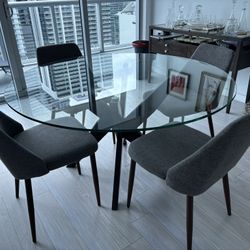 Dining Room Table with Chairs 