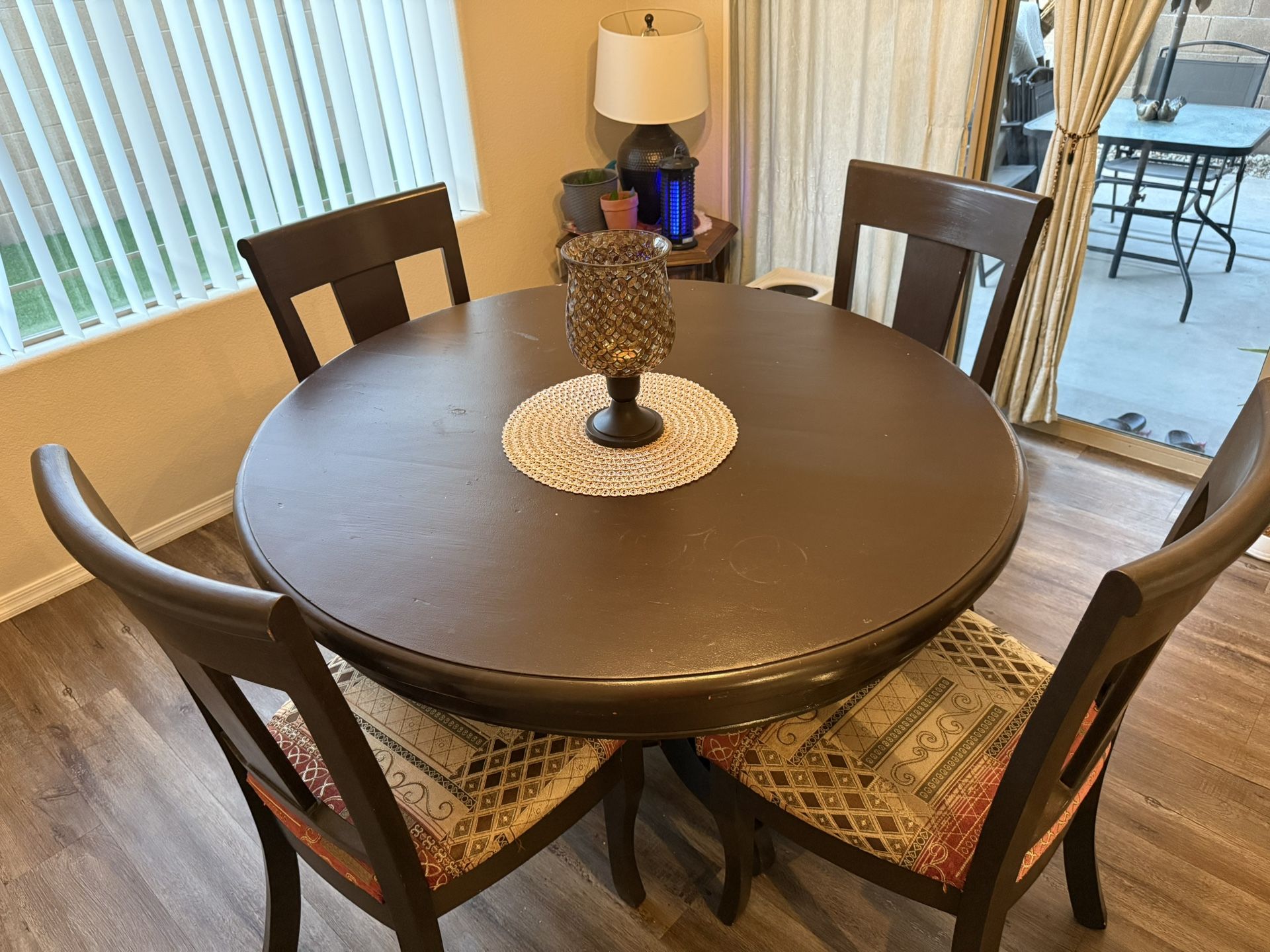 Wooden Round Dining Table With Chairs