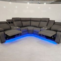 SECTIONAL RECLINERS  ( BLUETOOTH SPEKERS AND LED LIGTHS) 
