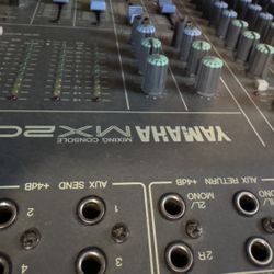 Yamaha MX 200 Mixing Board