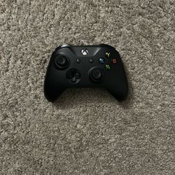 Black Xbox Controller 
