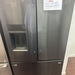 Frigidaire Black Fridge 