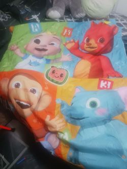 Coco melon crib set