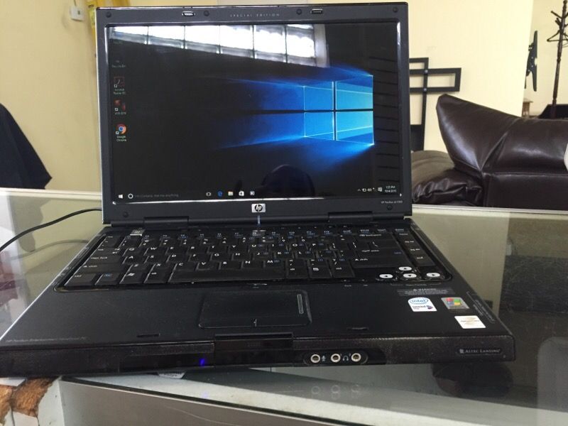 HP Pavilion dv1000 Special edition laptop