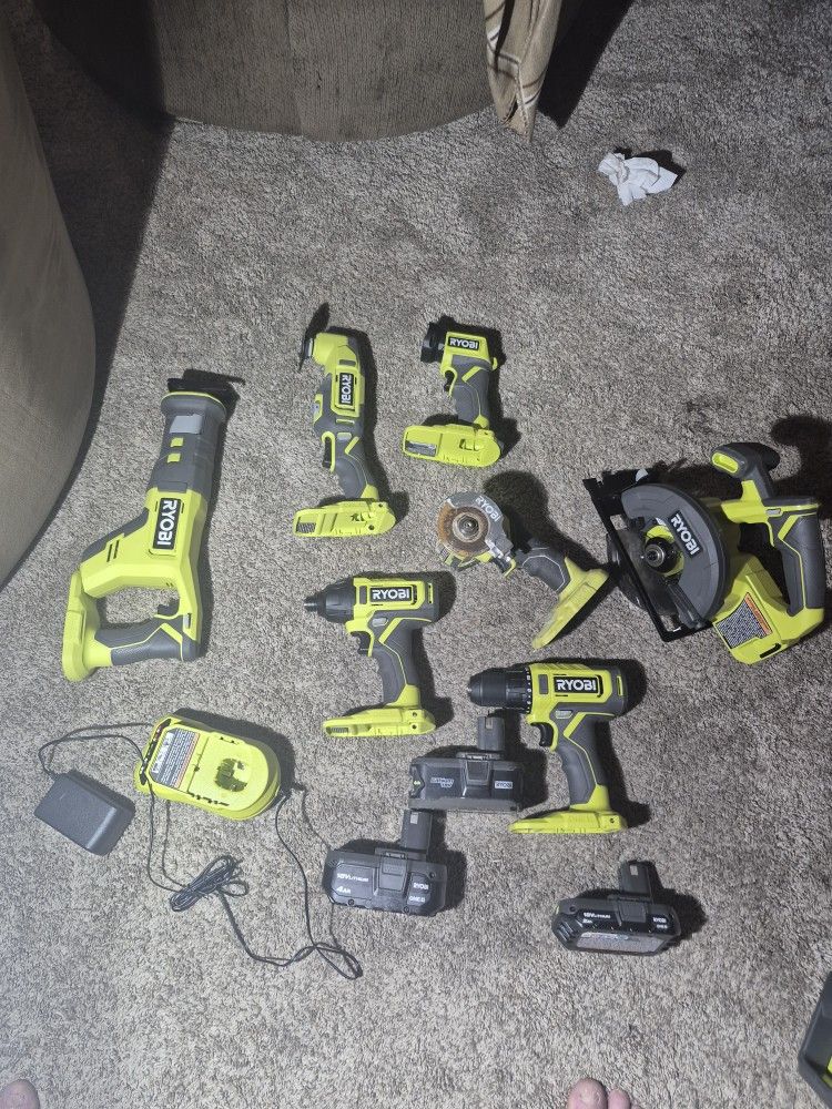 Ryobi Plus One Tool Set