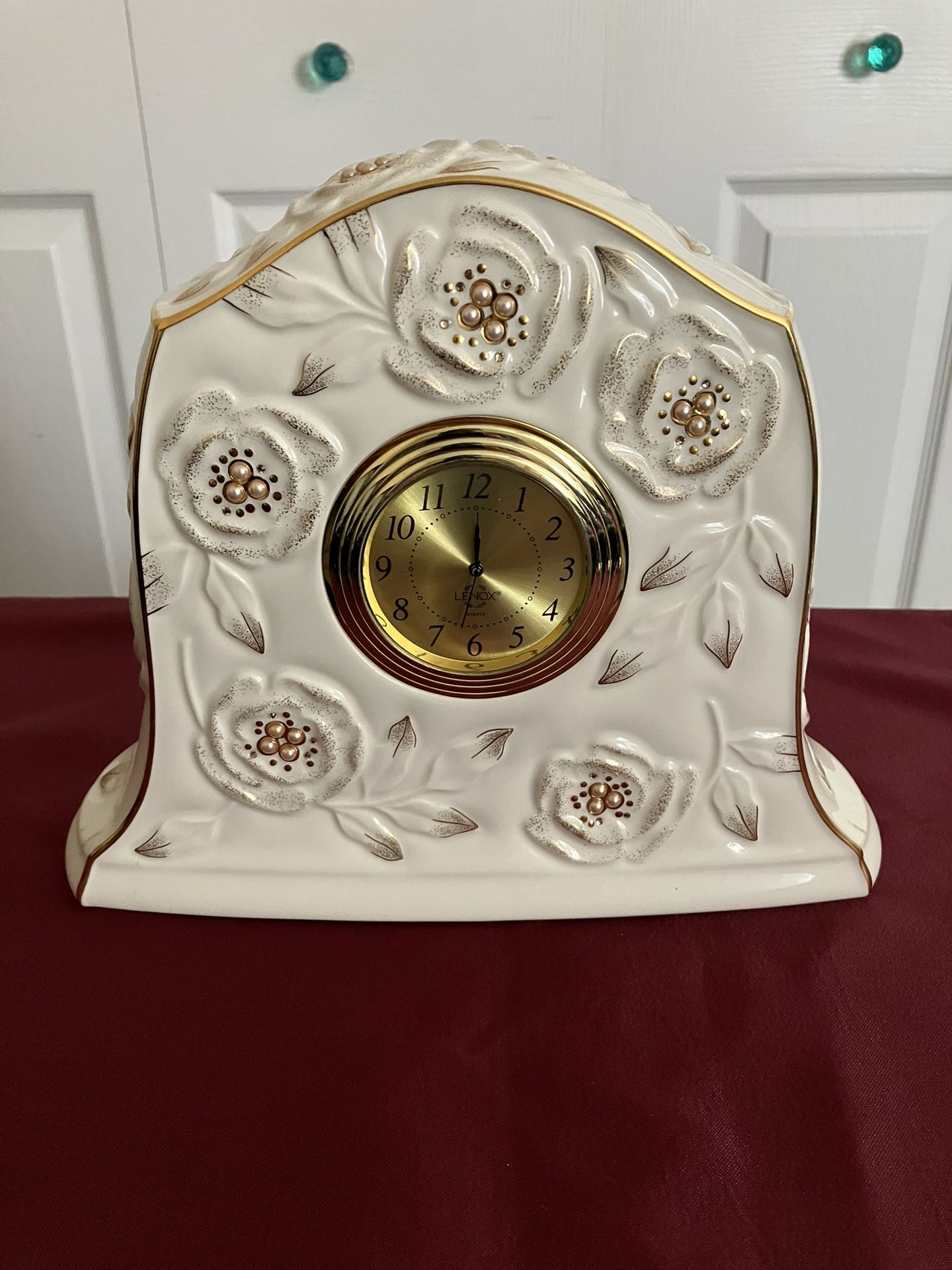 *** For sale Lenox Golden Rose Mantle Clock ***