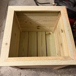 Wood Planter 