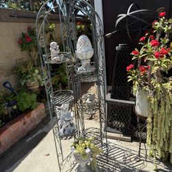 Metal Flowers Pot
