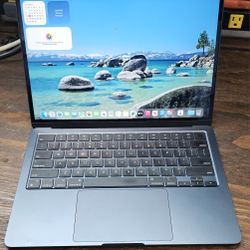 MacBook Air M3 13" 8GB/256GB Tahoe