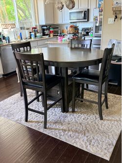 Dining room table