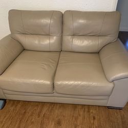 Nice Couches Great Deal !! 