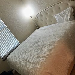 King size sealy mattress and bed