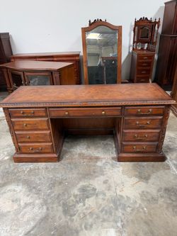 Executive Desk & Hutch Set with Built-In Lighting