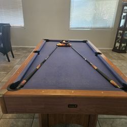 Pool table 