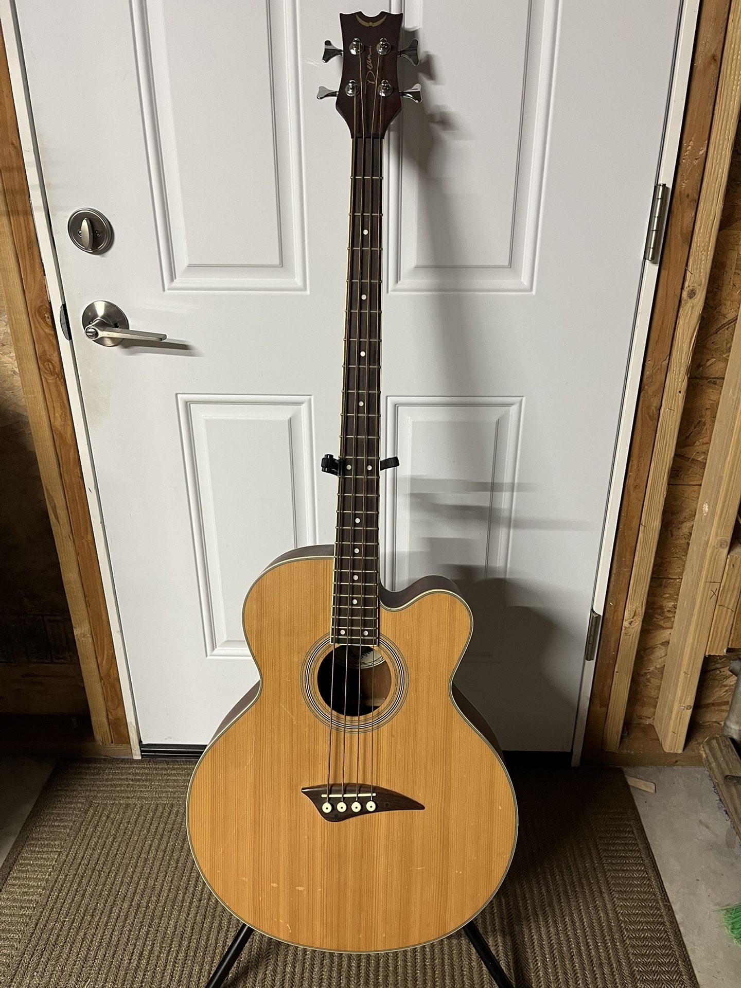 Dean Acoustic Bass