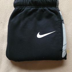 Nike DRI-FIT  joggers 