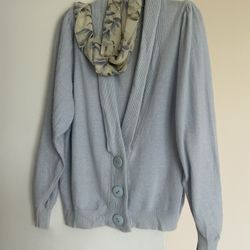 Women’s Cashmere Jacket  Size M-L. Exellent Condition.