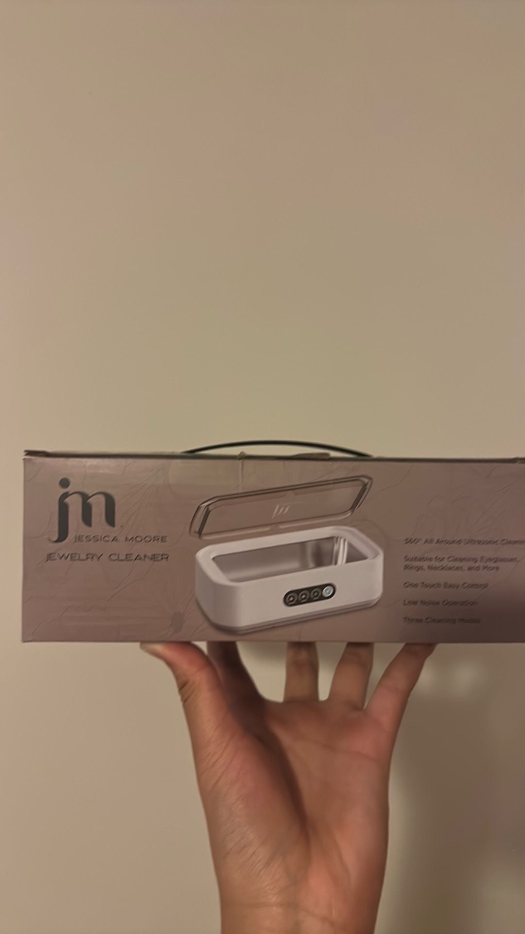 JM Jessica Moore jewelry cleaner, 360 degree all around ultrasonic cleaning. Suitable for cleaning Eyeglasses, Rings, Necklaces, Bracelets, and More.