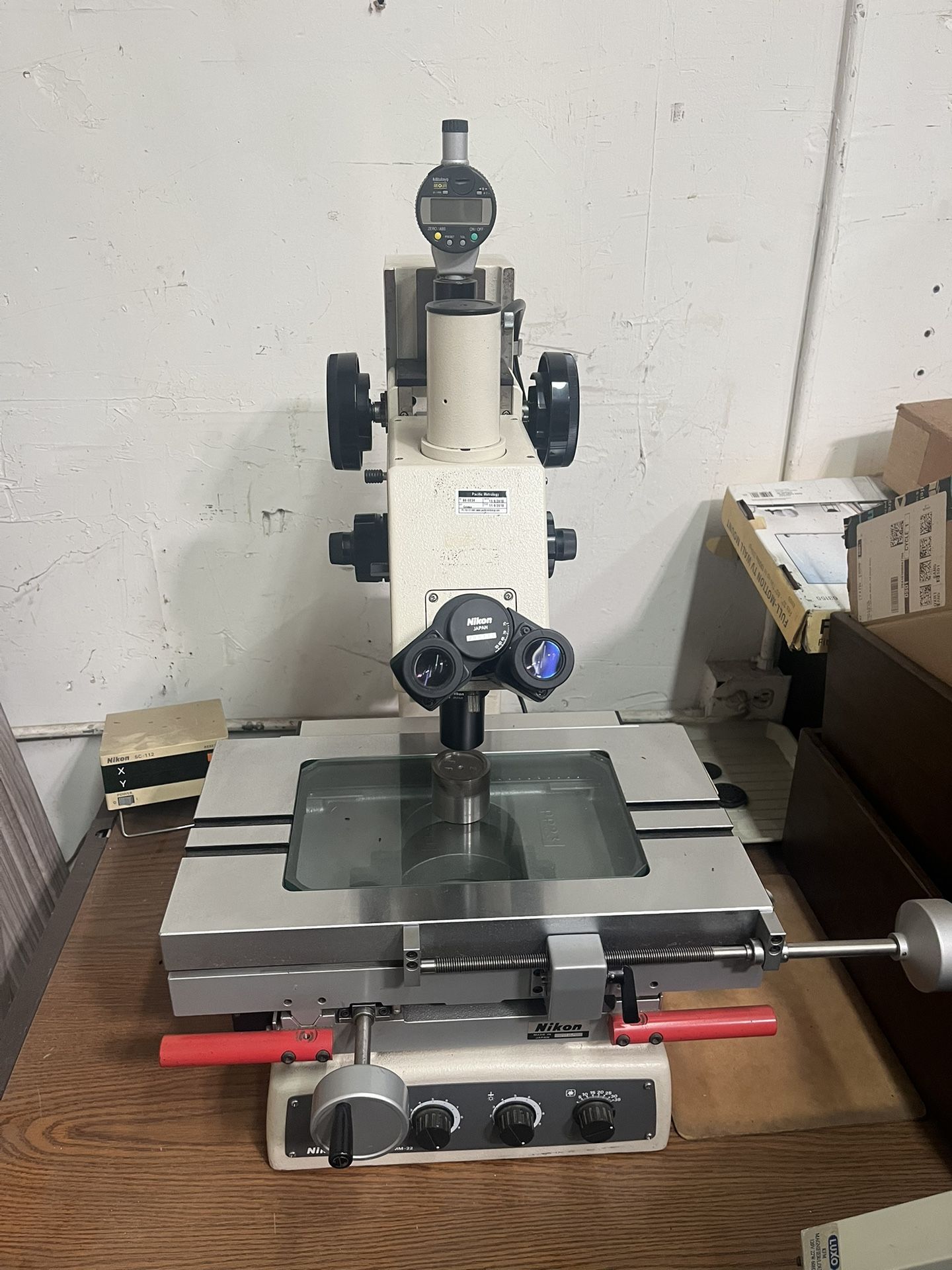 Nikon Measurescope MM-22 with Mitutoyo ID - C125EB - Nikon Microscope