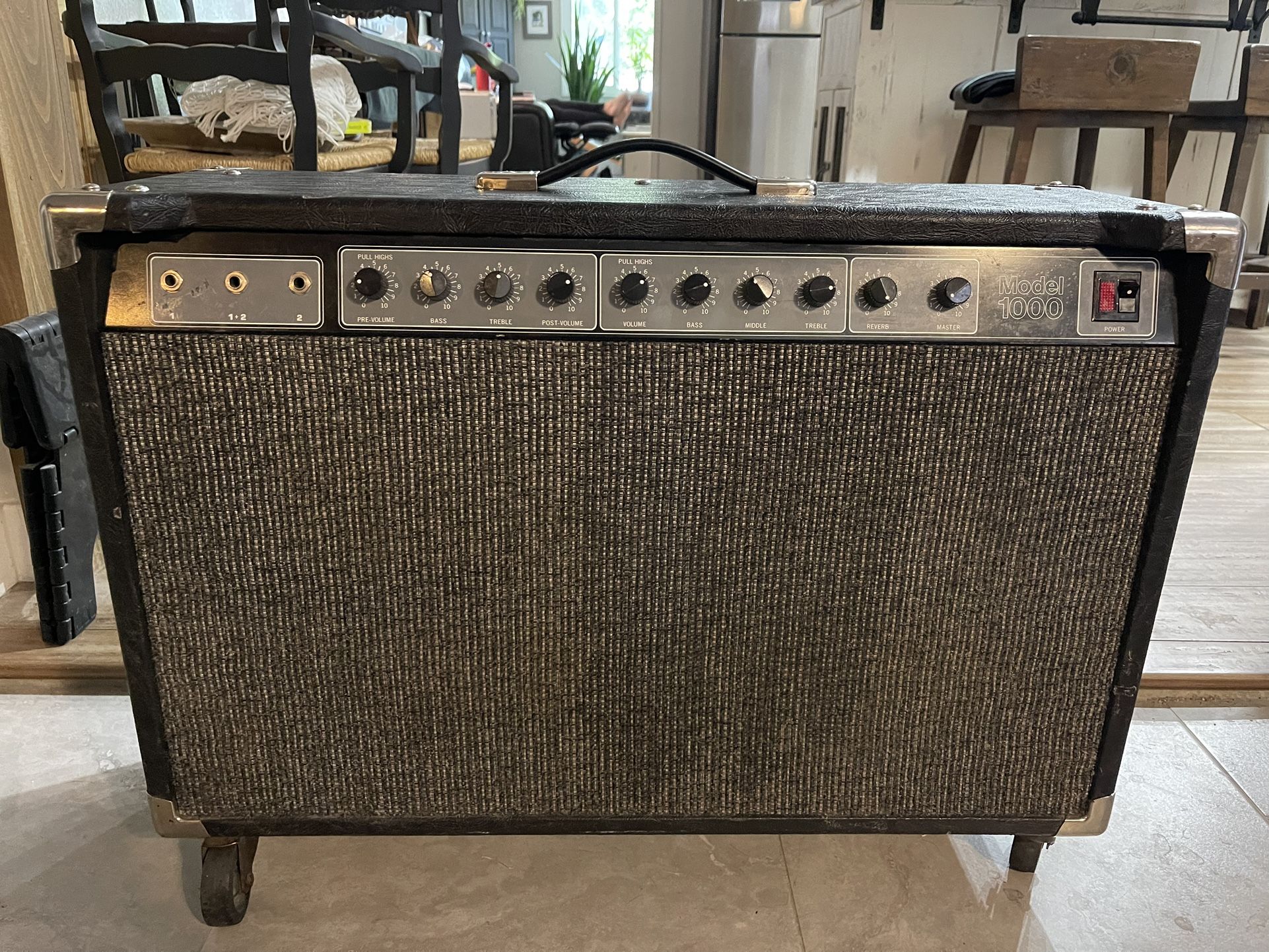 1981 Westbury Model 1000 Twin Reverb Guitar Amp Unicord Univox Black