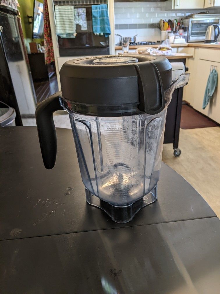 Vitamix Blender Container With Lid - Used