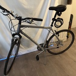 Trek Hybrid 21 Speed bike