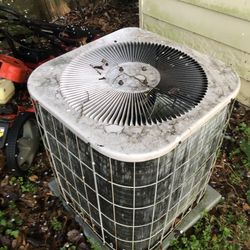 AC condenser unit