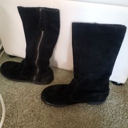 WOMEN'S SUADE  BLACK BOOTS SIZE 7 1/2