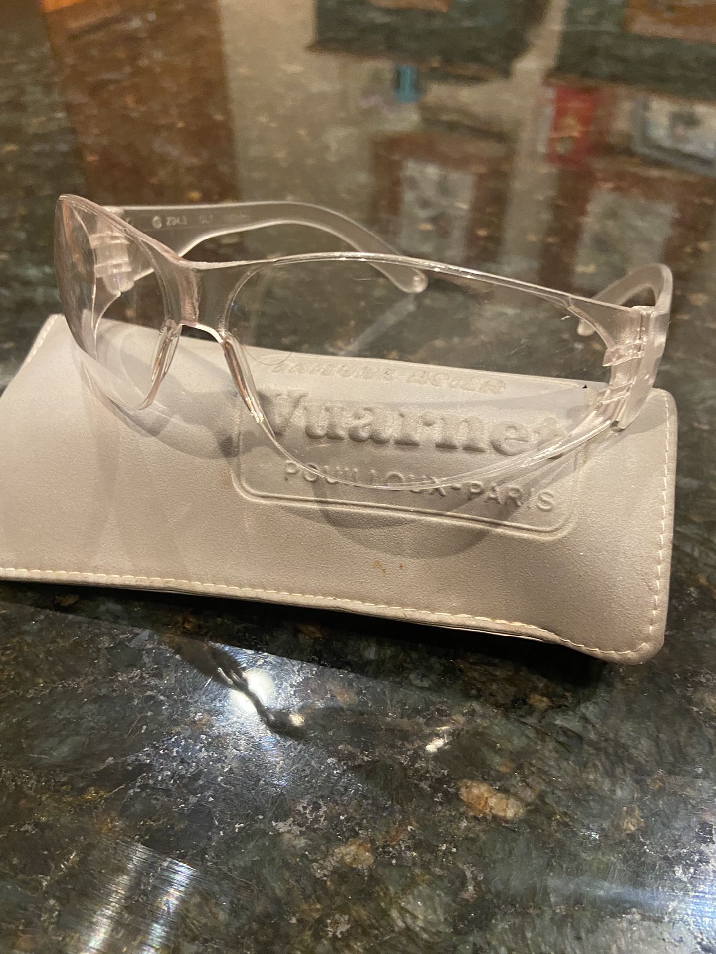 Checklite Safety Glasses With Vaurnet Case