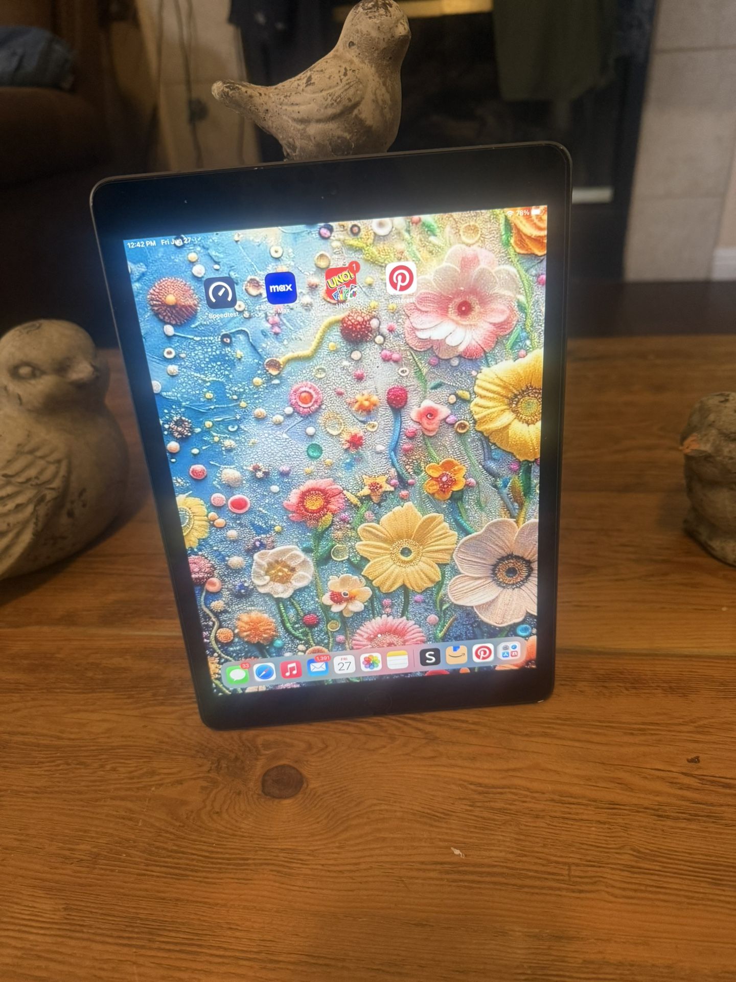 IPAD (8th Generation) 32 GB PERFECT CONDITION