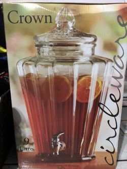 Glass beverage dispenser