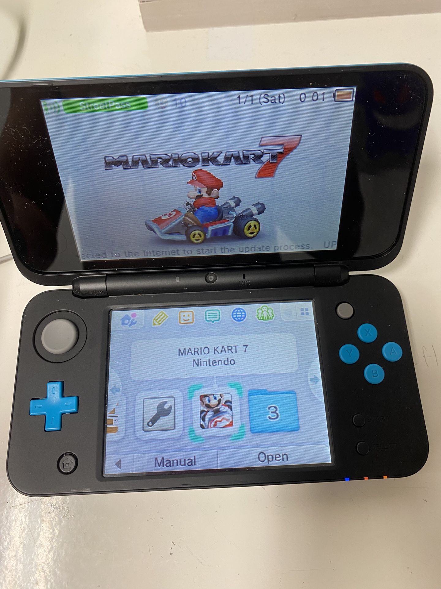 Nintendo 3ds. It In Good Condition And Comes With Charger And Games!! It Got Everything It Needs. Pick Up Only. Down For Negotiation