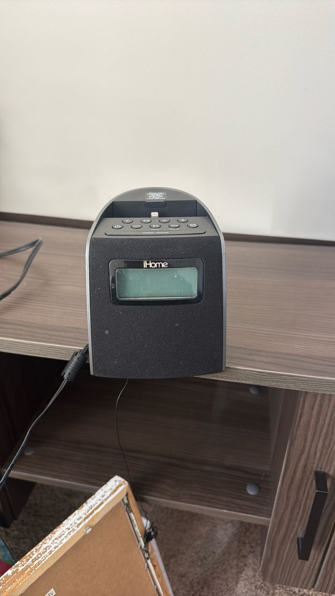 Ihome Charging/bluetooth Station