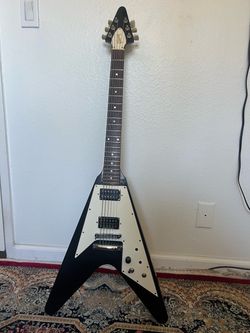 Gibson Flying V w/hardshell case