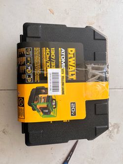 DEWALT ATOMIC 20V Green Beam Laser Level / Nivel láser de haz verde DEWALT ATOMIC 20V