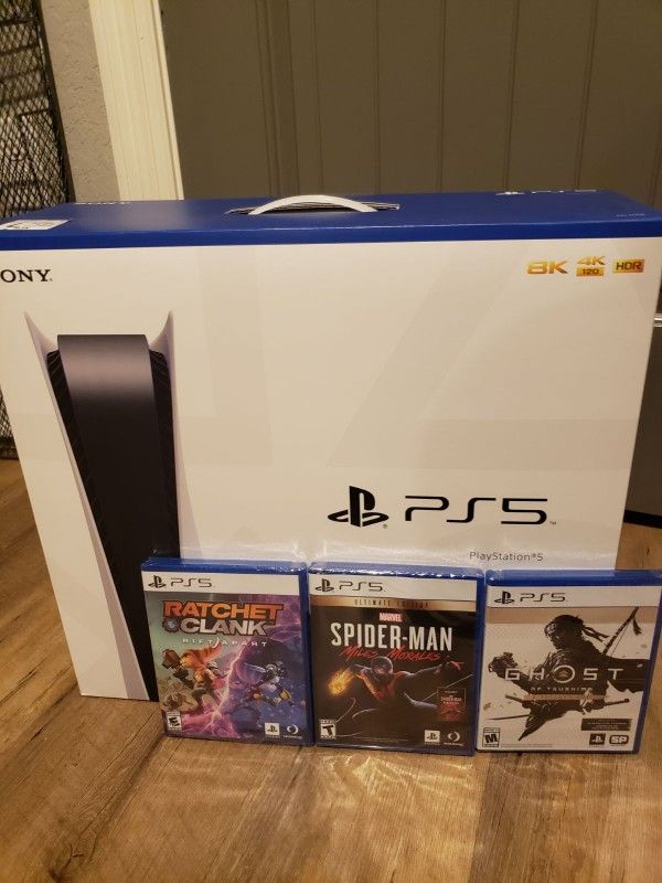 PlayStation 5 White 825GB Bundle