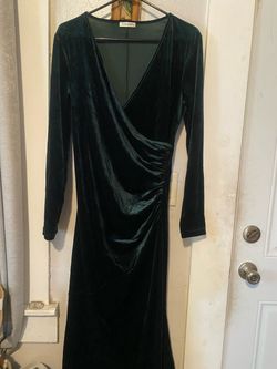 Zaberry Green Velvet Long Sleeve Maxi Dress