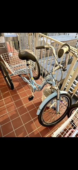 MoonCool Adult Folding tricycle.