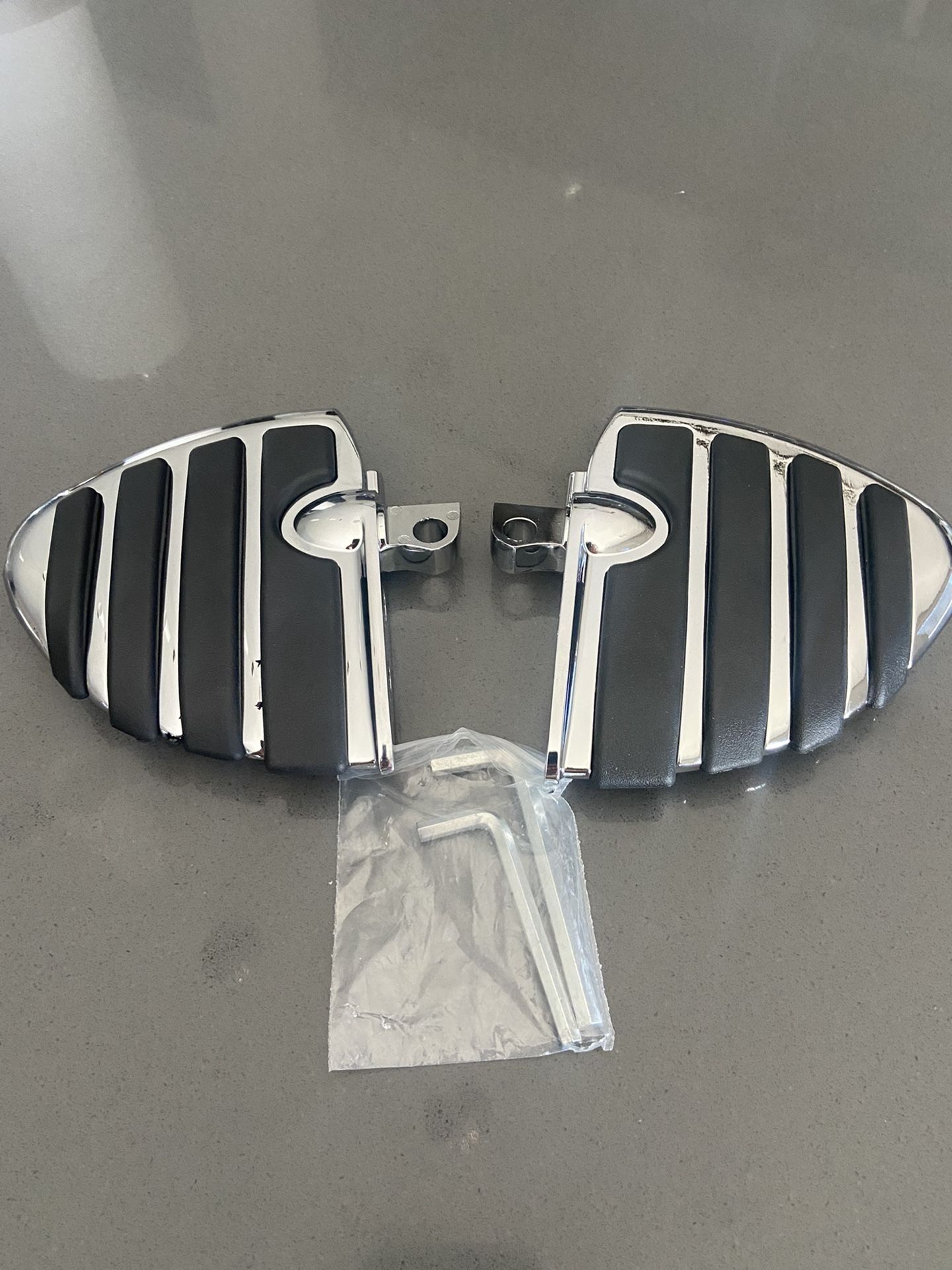 Motorcycle Chrome Wing Mini Floorboard’s