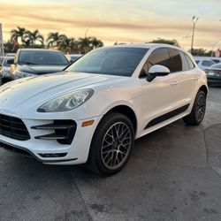 2015 Porsche Macan