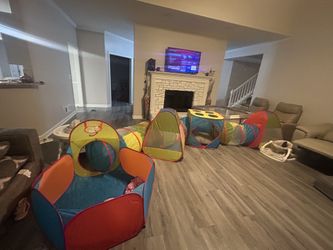 7 Piece Indoor Kid Playground Tent, Tunnel and Ball Pit