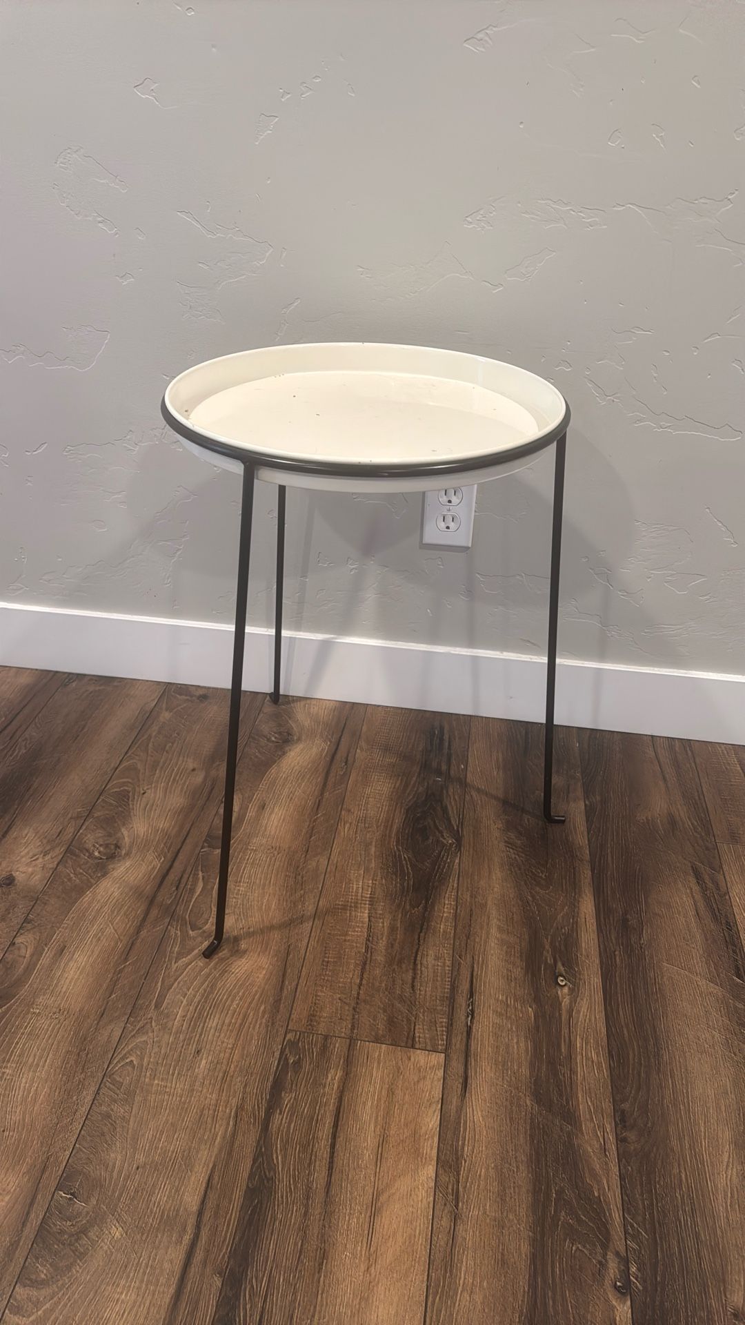 Little Round Table