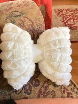 Large White Plush Bow Pillow