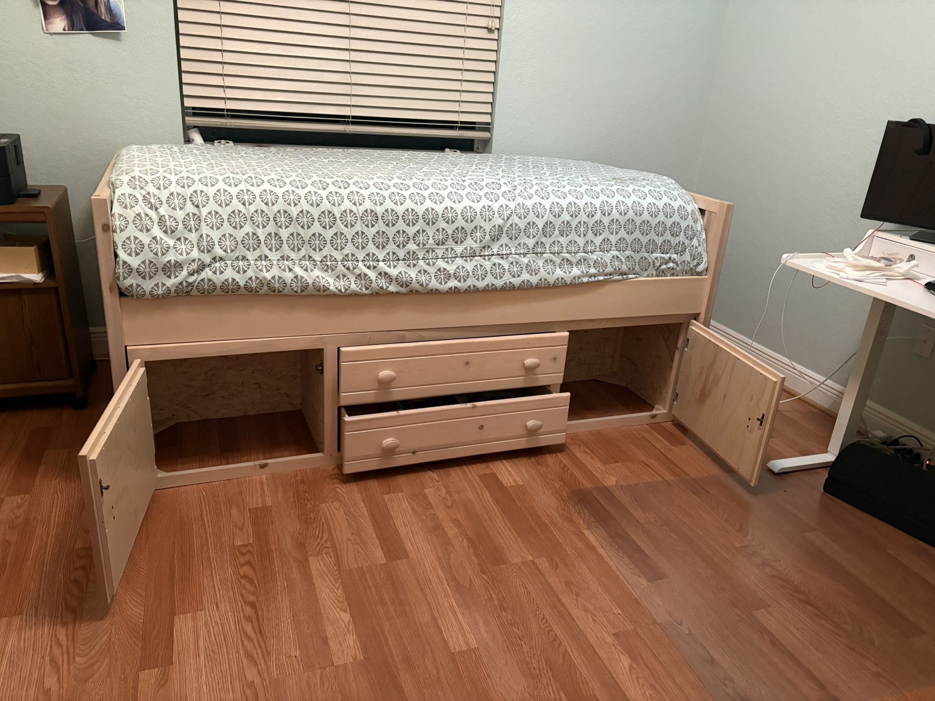 Twin Size Day Bed